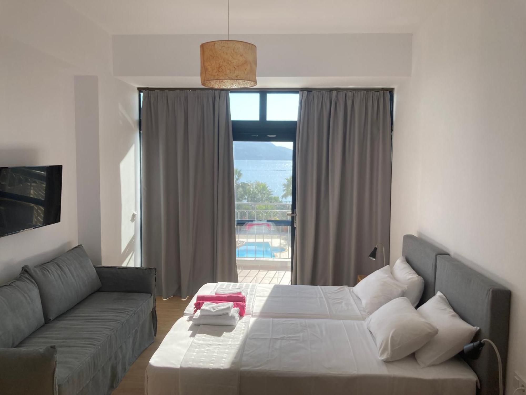 Almyra Holiday Village 에디프소스 외부 사진